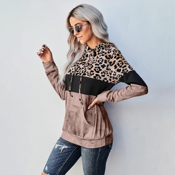 ✨ SOLD ✨ Women's Leopard Print Colorblock Pullover Hoodie Medium - Picture 3 of 6